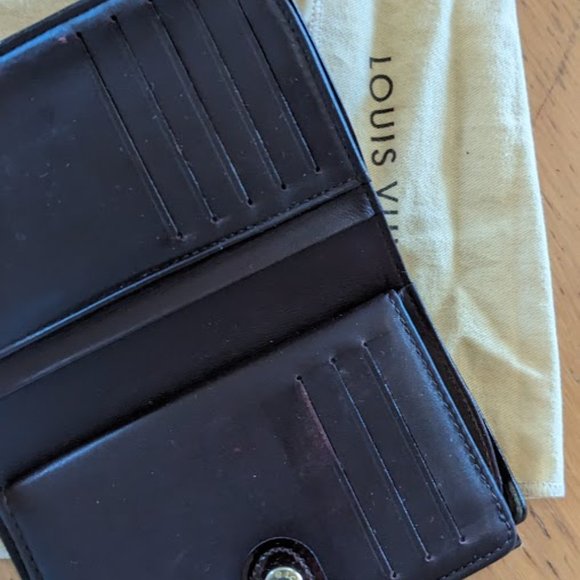 Authentic Louis Vuitton Bifold Vernis Wallet - Picture 5 of 6